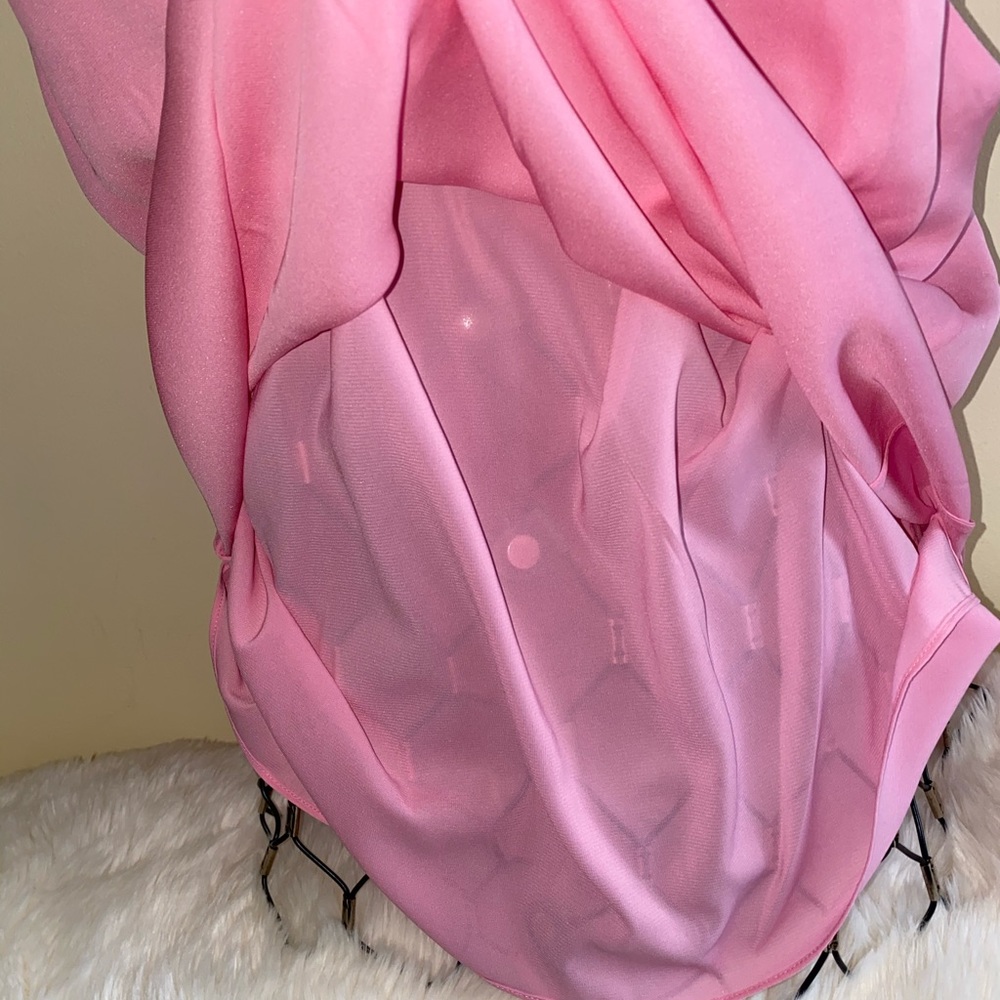 Alice + Olivia Kinsley Gathered Silk Halter Top XL Pink ***READ - Picture 5 of 14